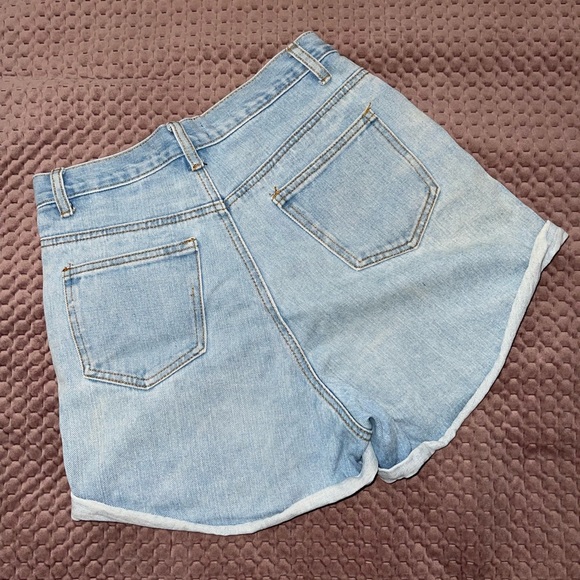 Light Wash Mom Style Jeans - Picture 2 of 3